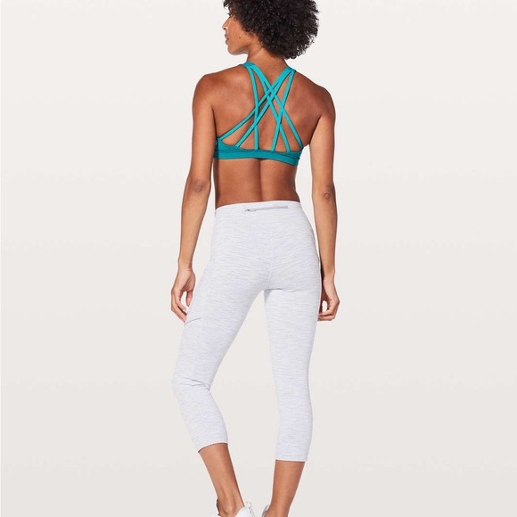 Lululemon Free To Be Serene Bra *High Neck
Pacific Teal - Picture 3 of 9